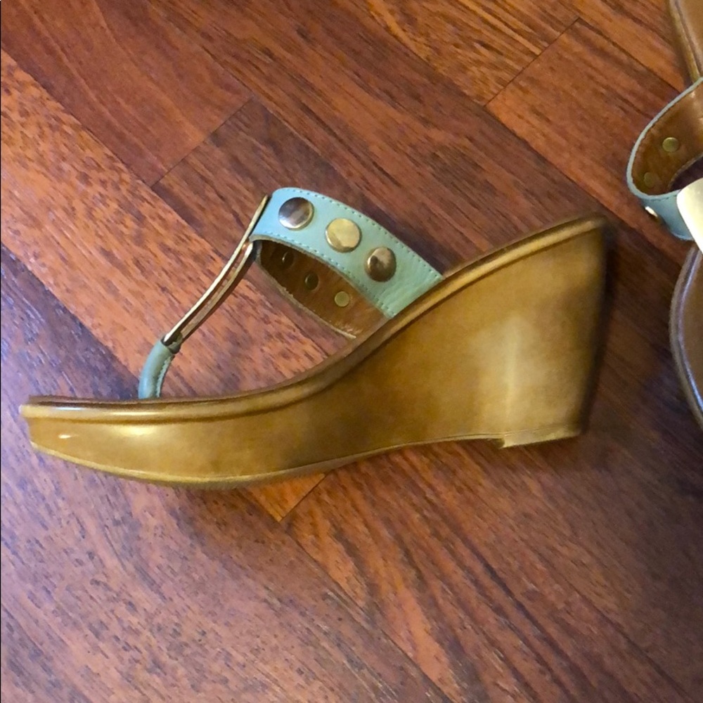 Sandals - Picture 2 of 3